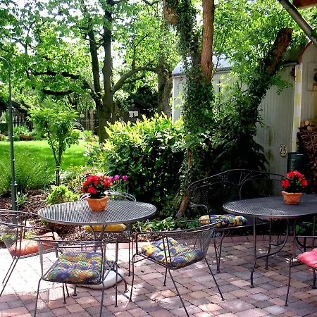 ホテル Vier Spitzen Lauenförde