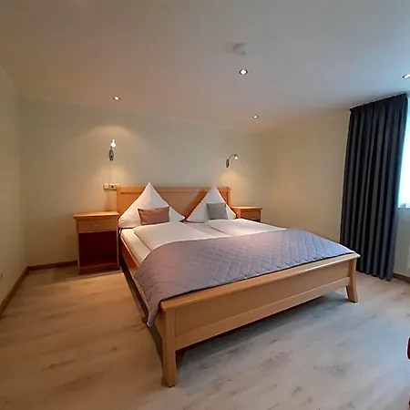 Vier Spitzen Hotel Lauenforde